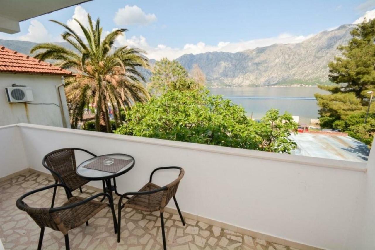 Seaside Apartments And Rooms Kotor Exterior photo