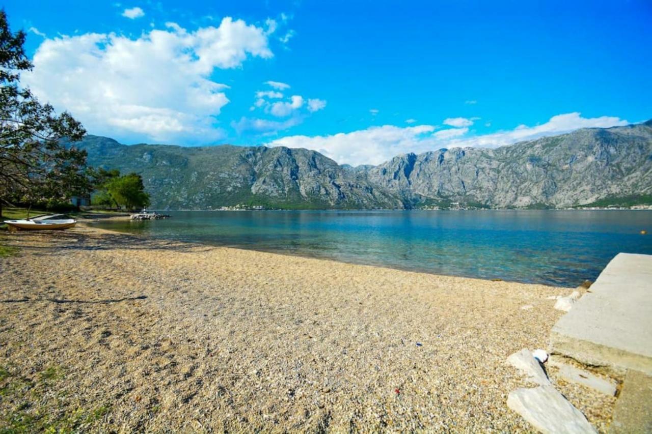 Seaside Apartments And Rooms Kotor Exterior photo